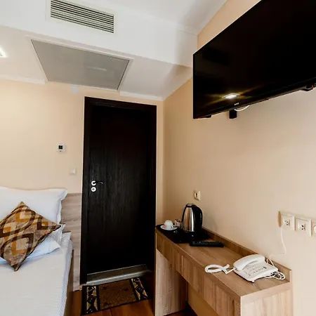 централ и * Павел баня