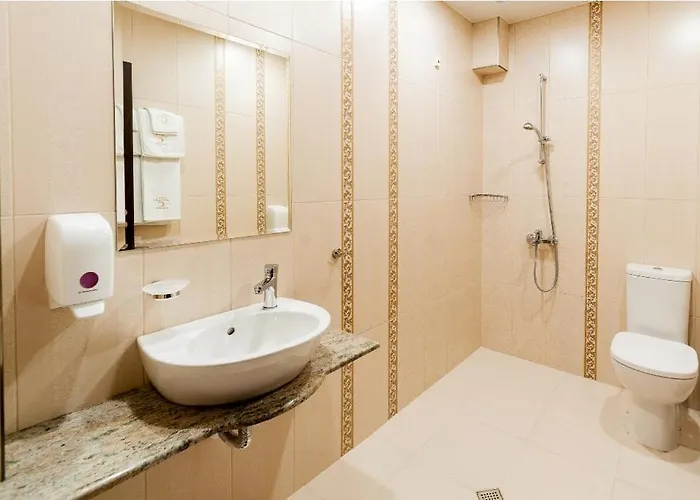 централ и Здравен курорт Павел баня